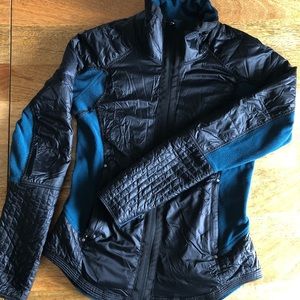 Lululemon run bundle up teal and black fleece jacket size 6